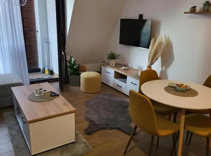 Divcibare_sunrise 아파트